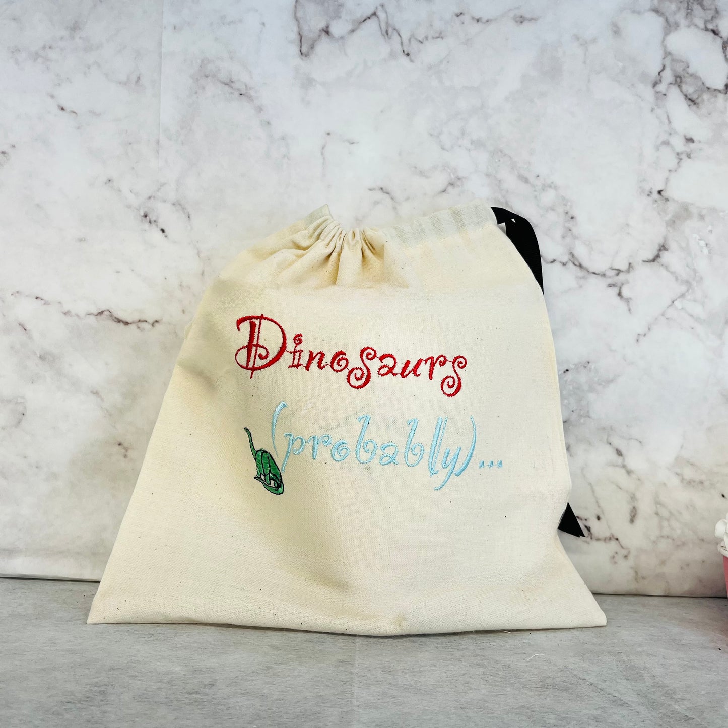 Dinosaur toy tidy bag